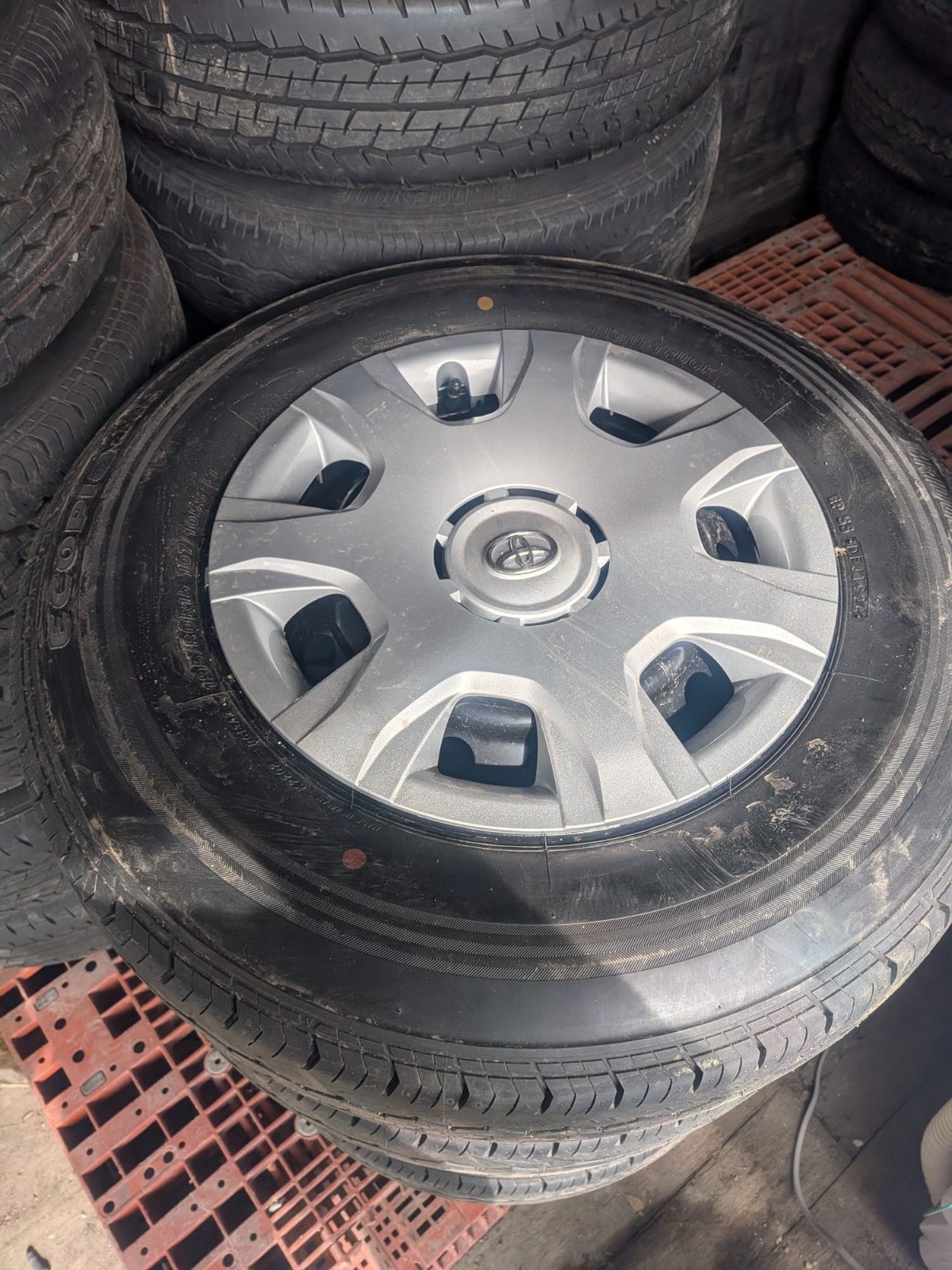 MIX ALL SIZE TIRES GOOD