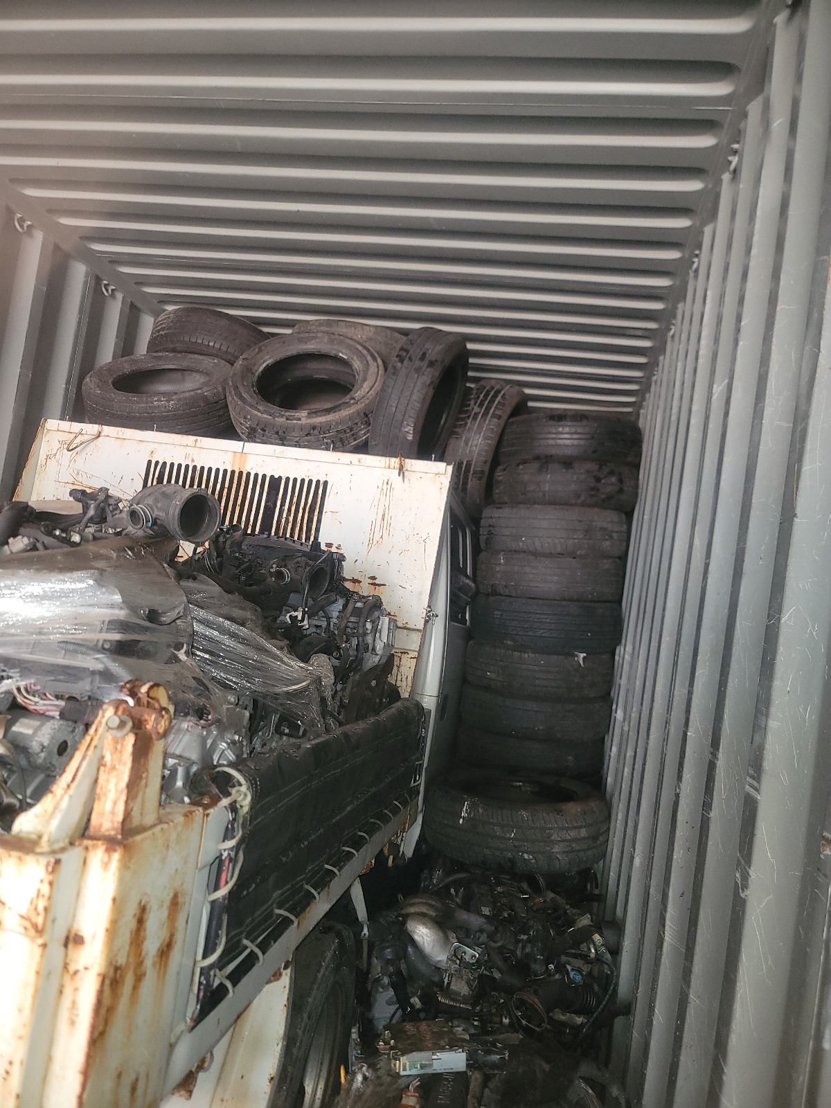 MIX ALL SIZE TIRES GOOD