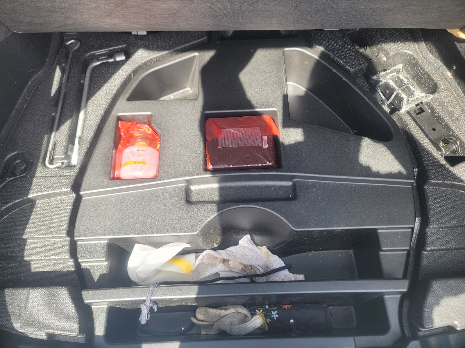 2015 TOYOTA PRIUS HYBRID