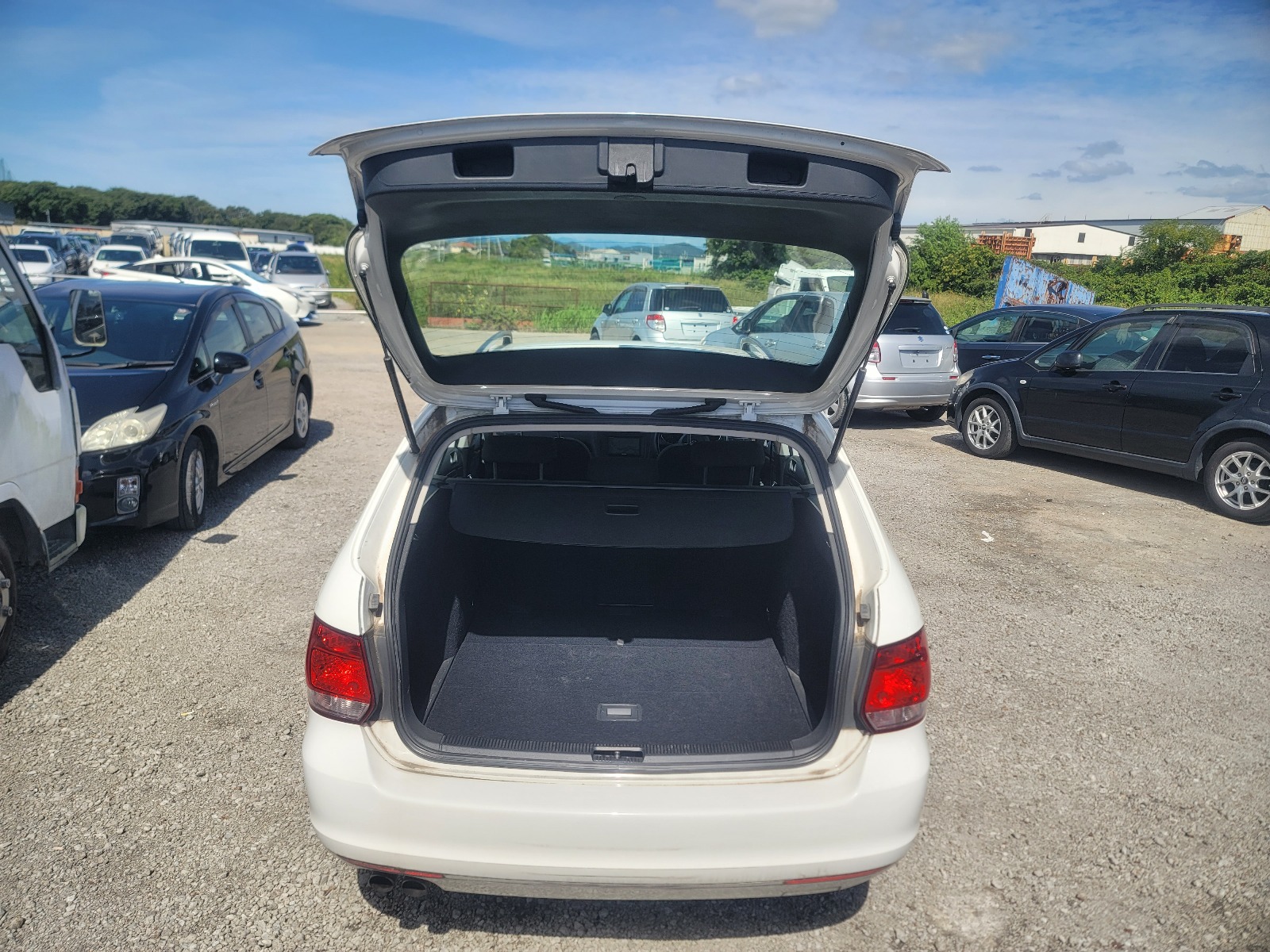 2010 VOLKSWAGEN GOLF