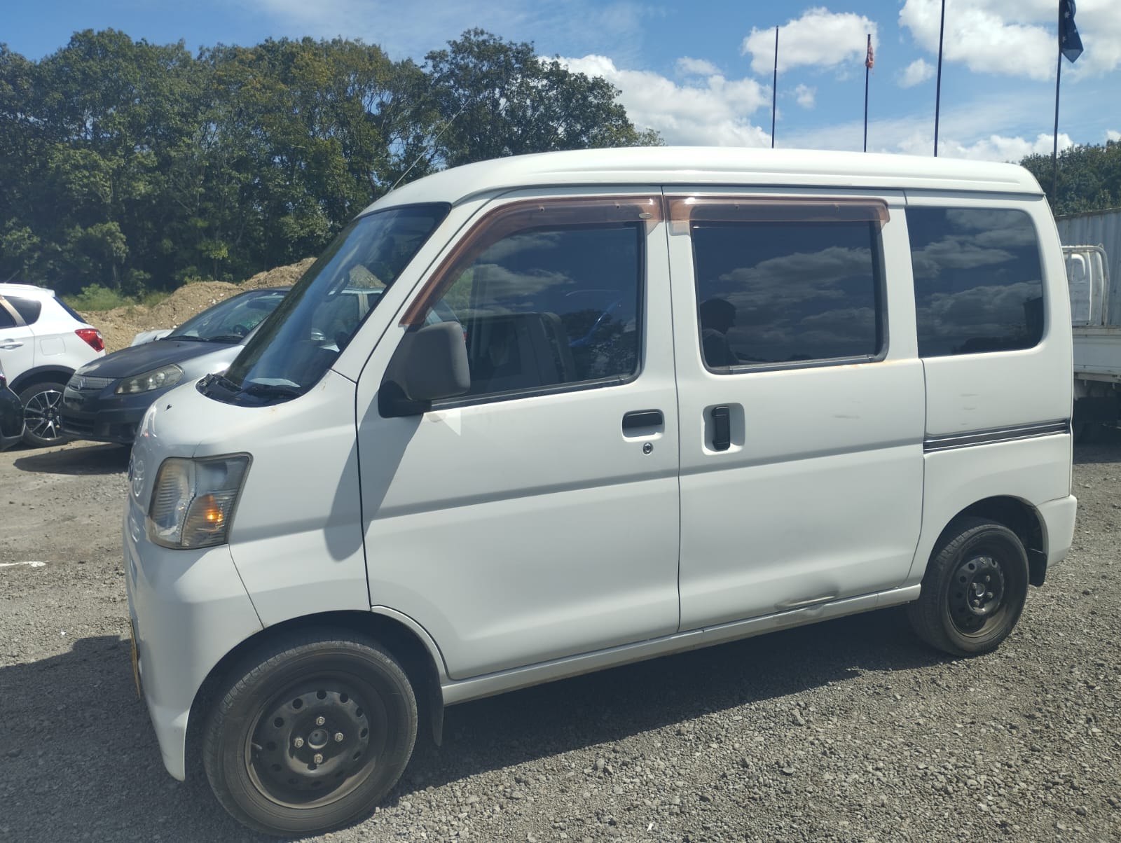 2005 DAIHATSU VAN WHITE PEARL
