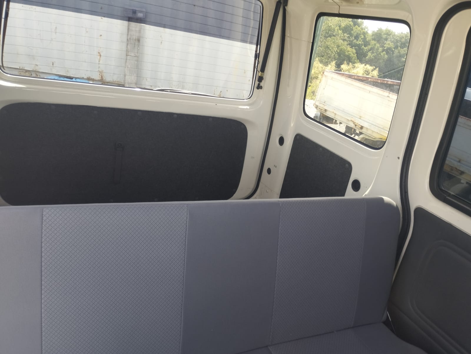 2005 DAIHATSU VAN WHITE PEARL