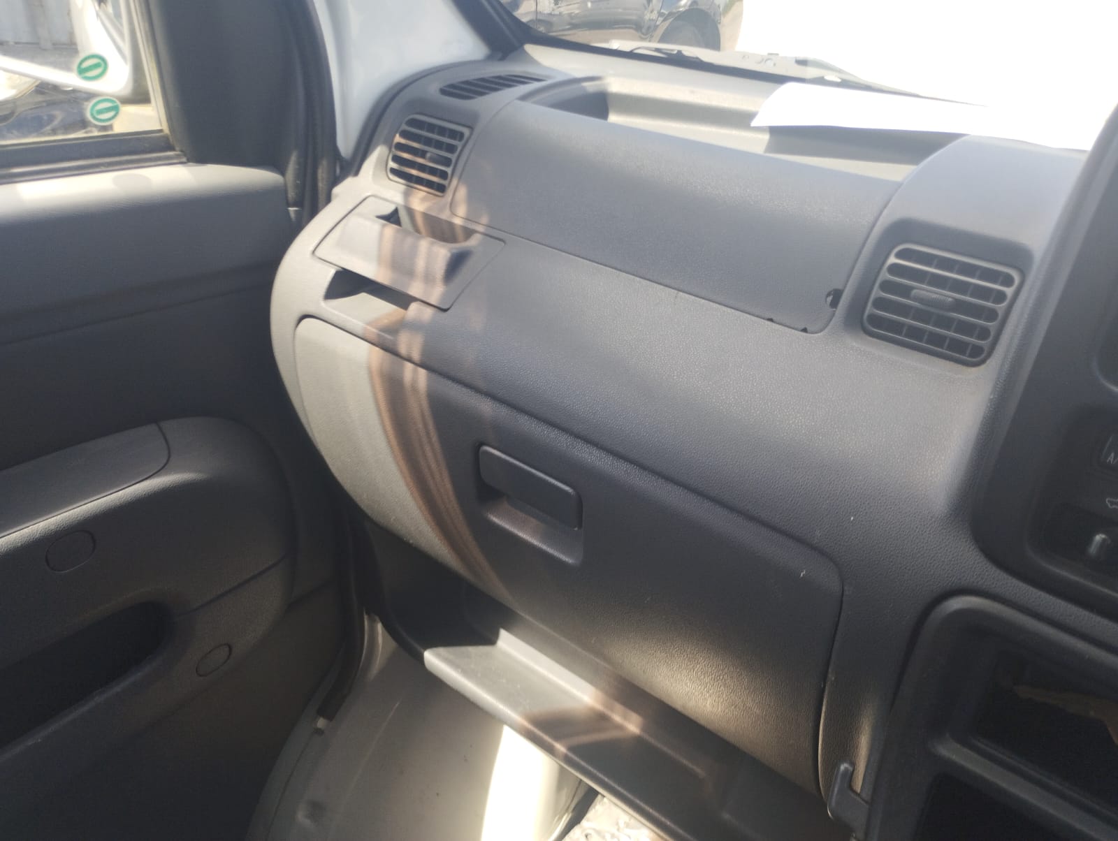 2005 DAIHATSU VAN WHITE PEARL