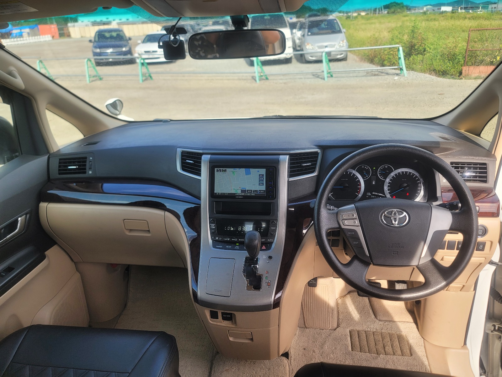 2013 TOYOTA ALPHARAD