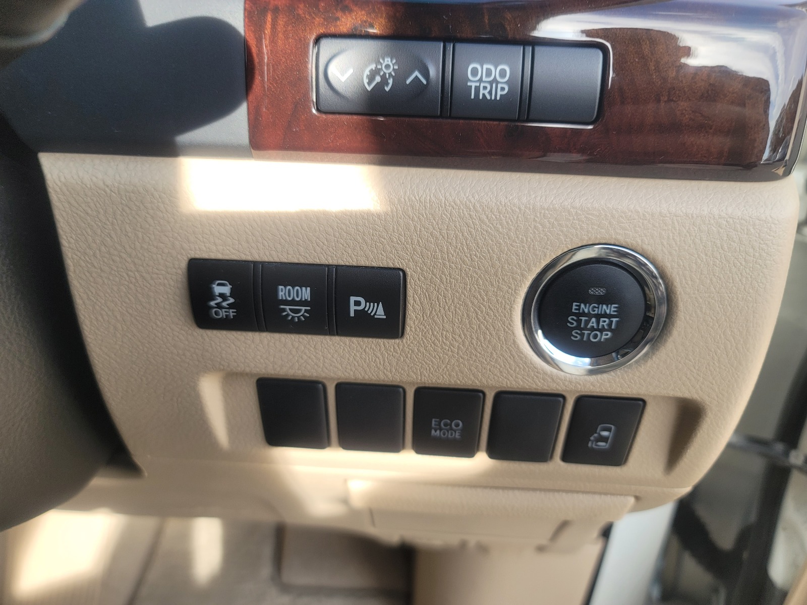 2013 TOYOTA ALPHARAD