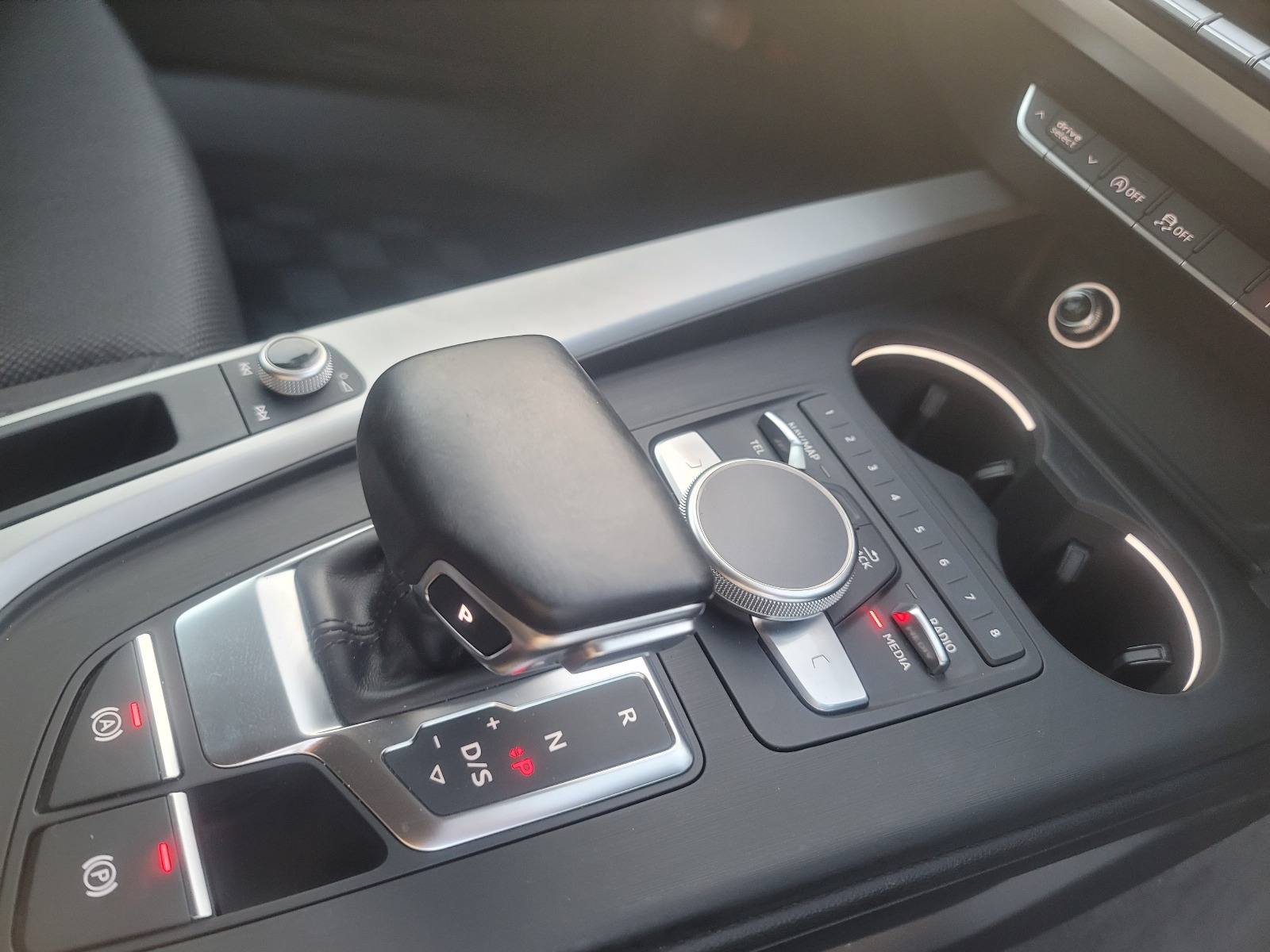 AUDI A4 TFSI 2017 WAGON