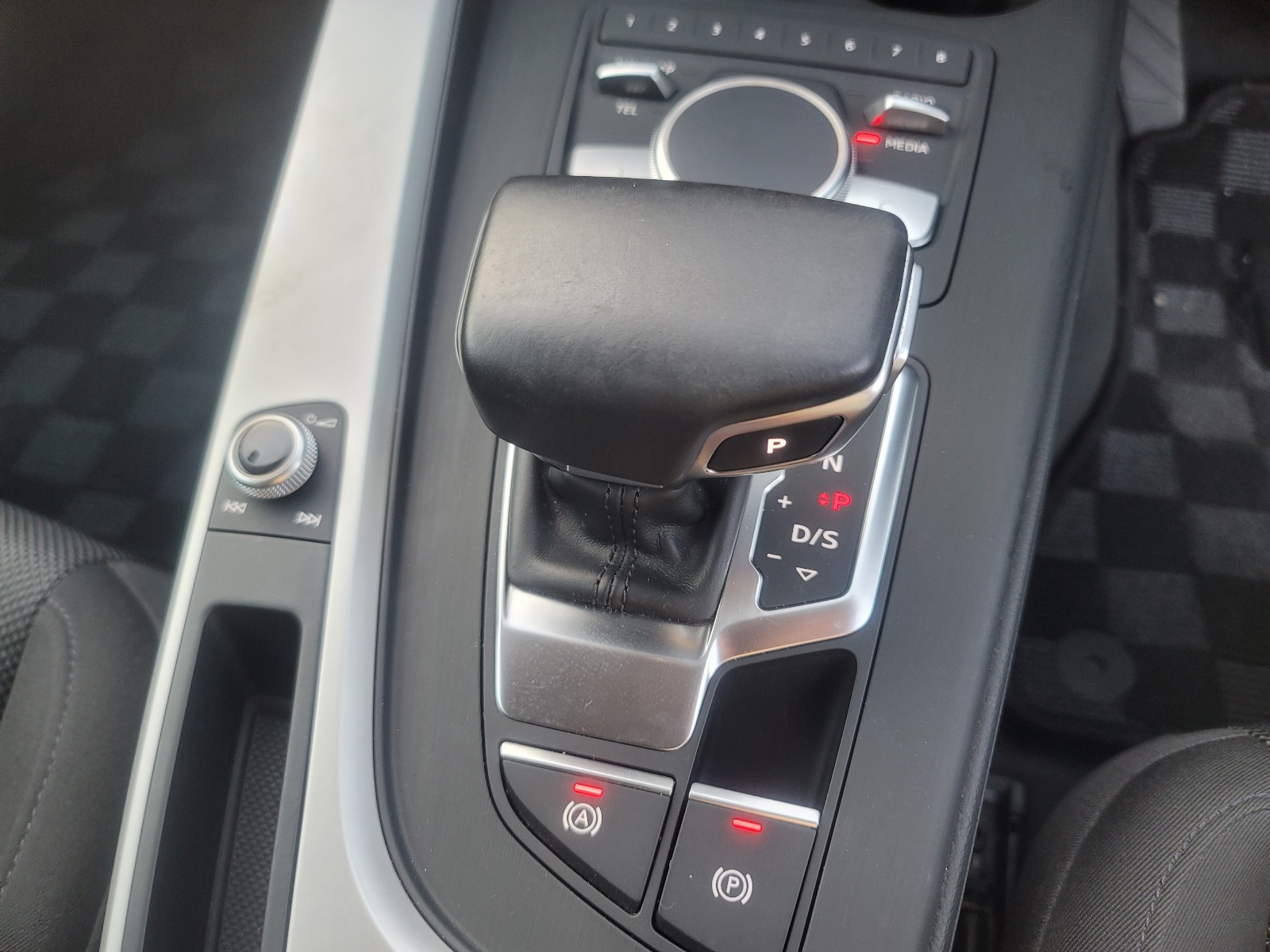 AUDI A4 TFSI 2017 WAGON