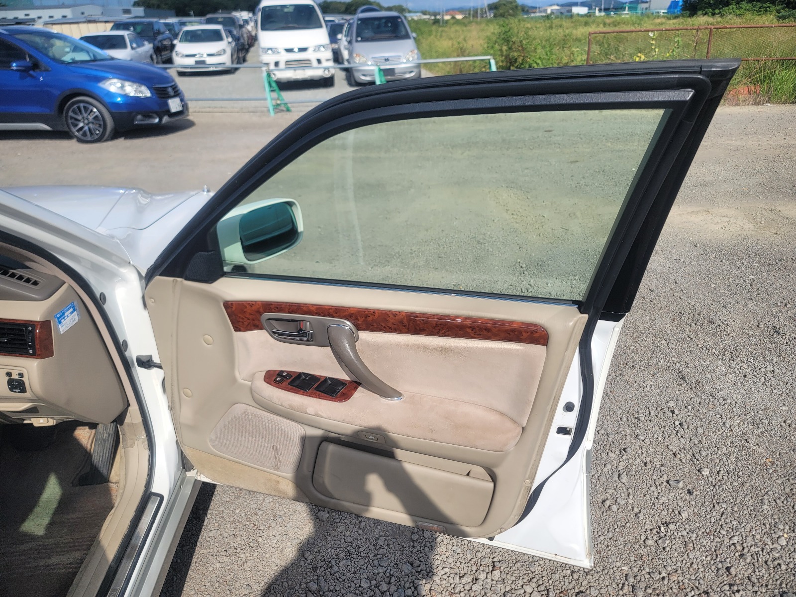 TOYOTA CROWN MODEL FEB 2000