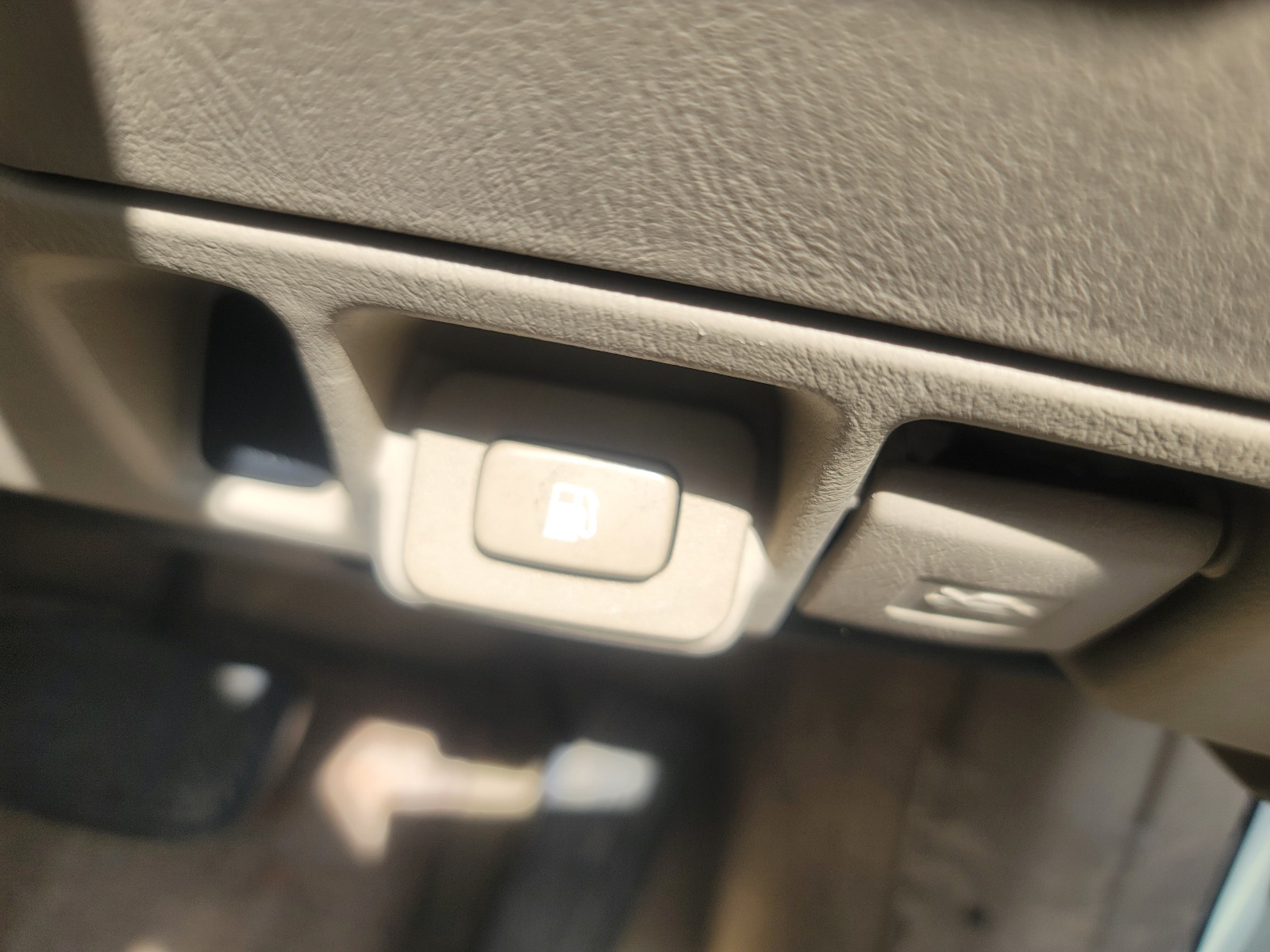 TOYOTA CROWN MODEL FEB 2000