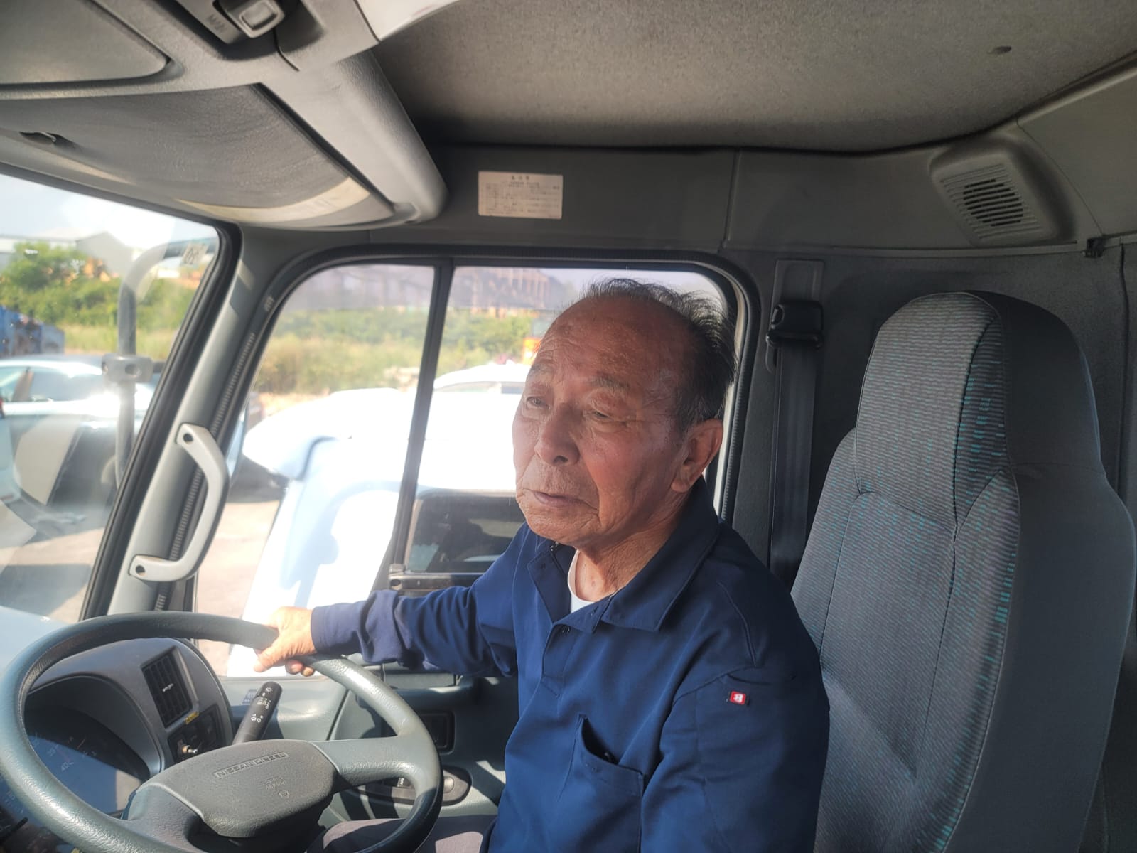 2002 Nissan Condor  Dumper