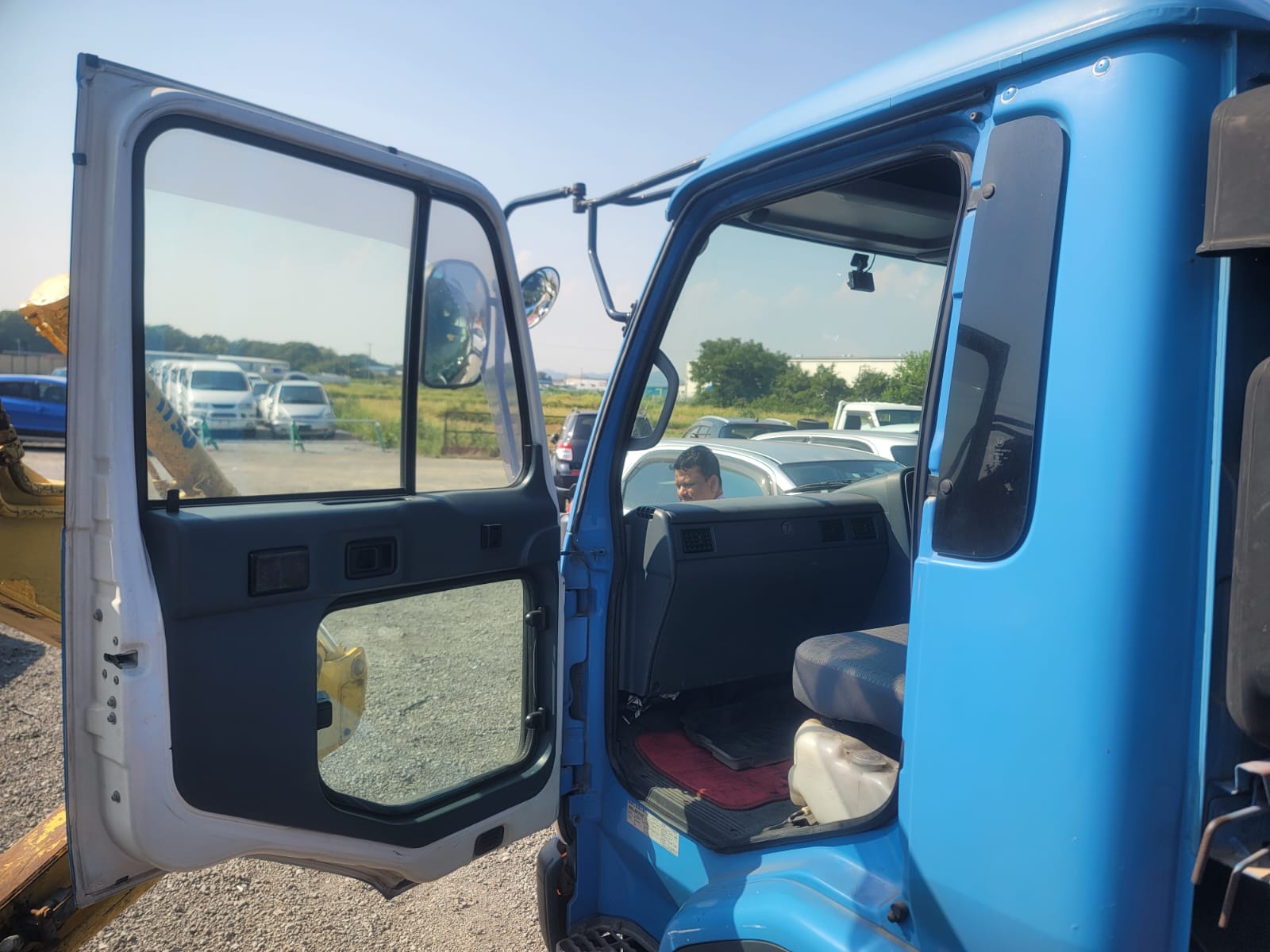 2002 Nissan Condor  Dumper