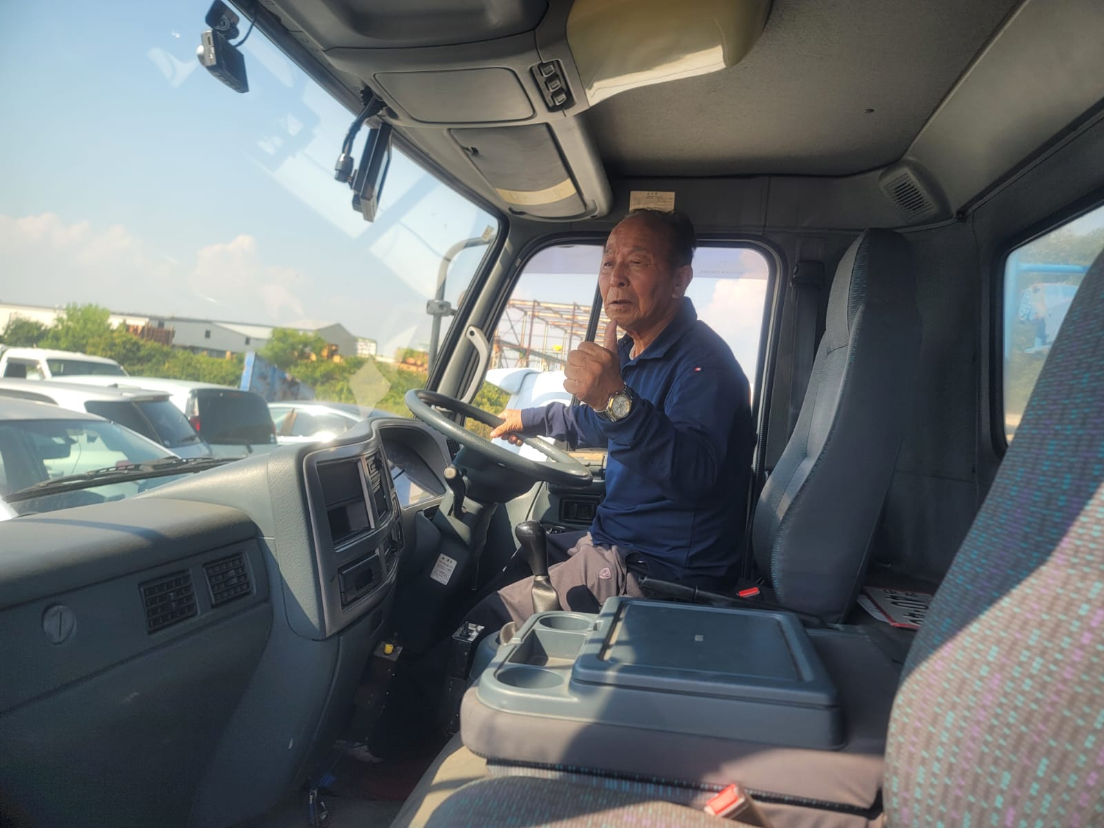 2002 Nissan Condor  Dumper