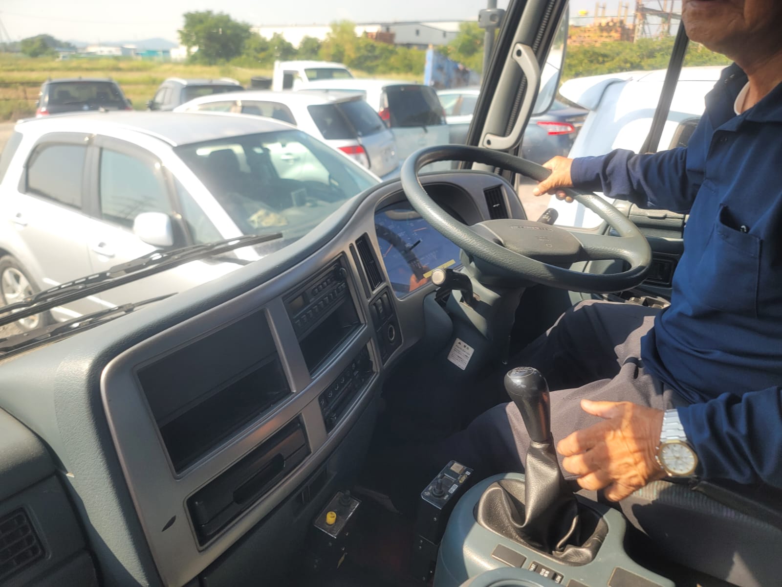 2002 Nissan Condor  Dumper