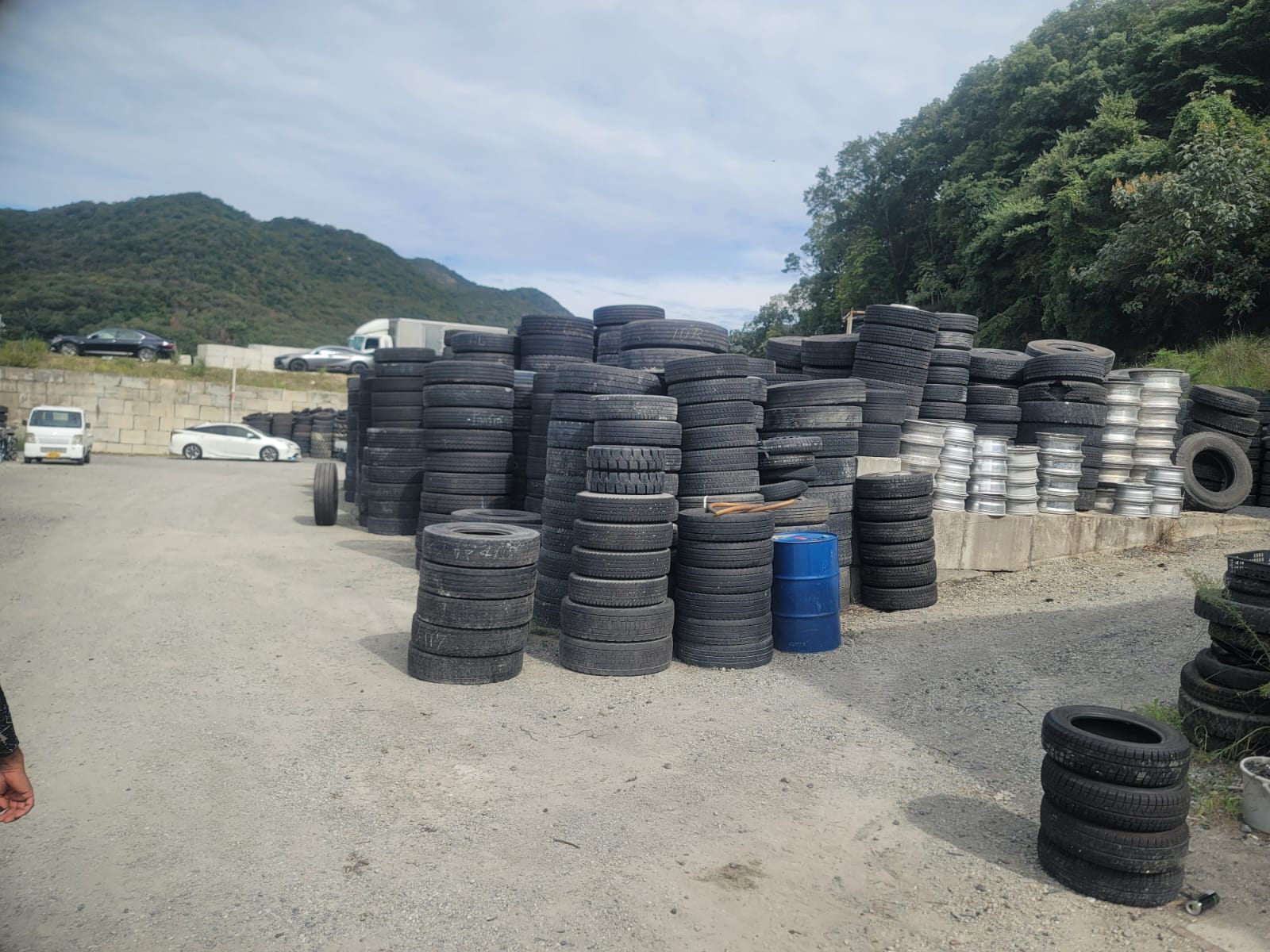 MIX ALL SIZE TIRES GOOD