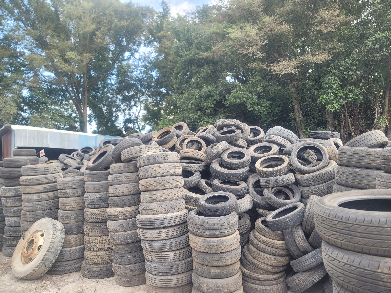 MIX ALL SIZE TIRES GOOD