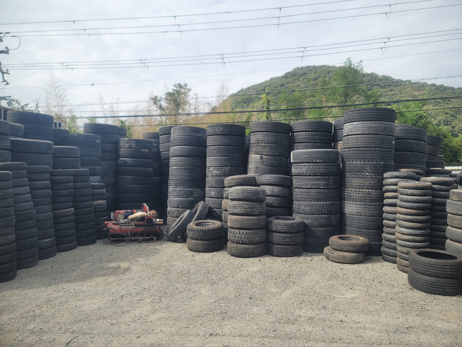 MIX ALL SIZE TIRES GOOD