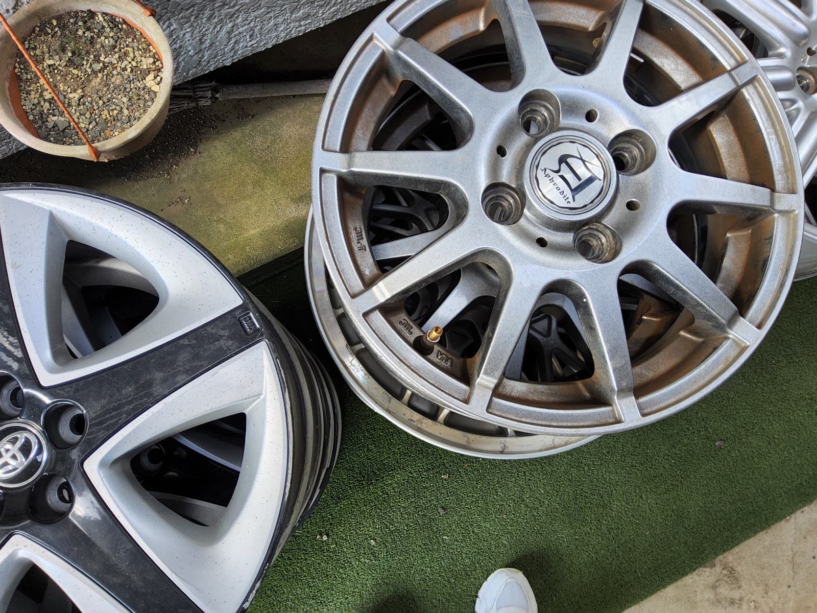 MIX ALL SIZE WHEELS GOOD