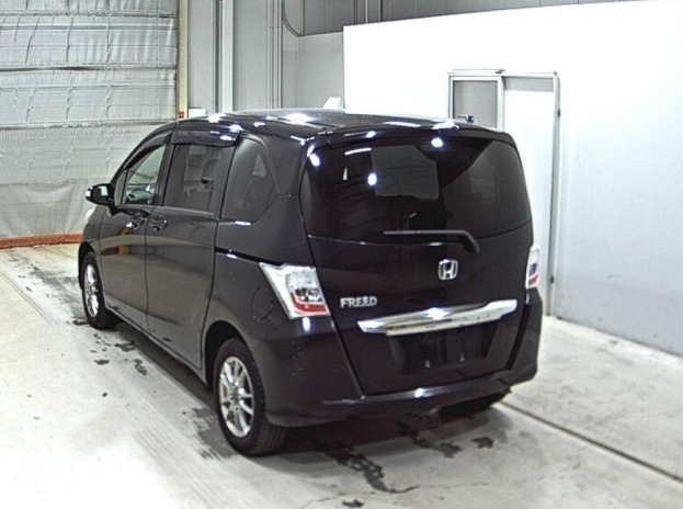 8-2012 HONDA FREED