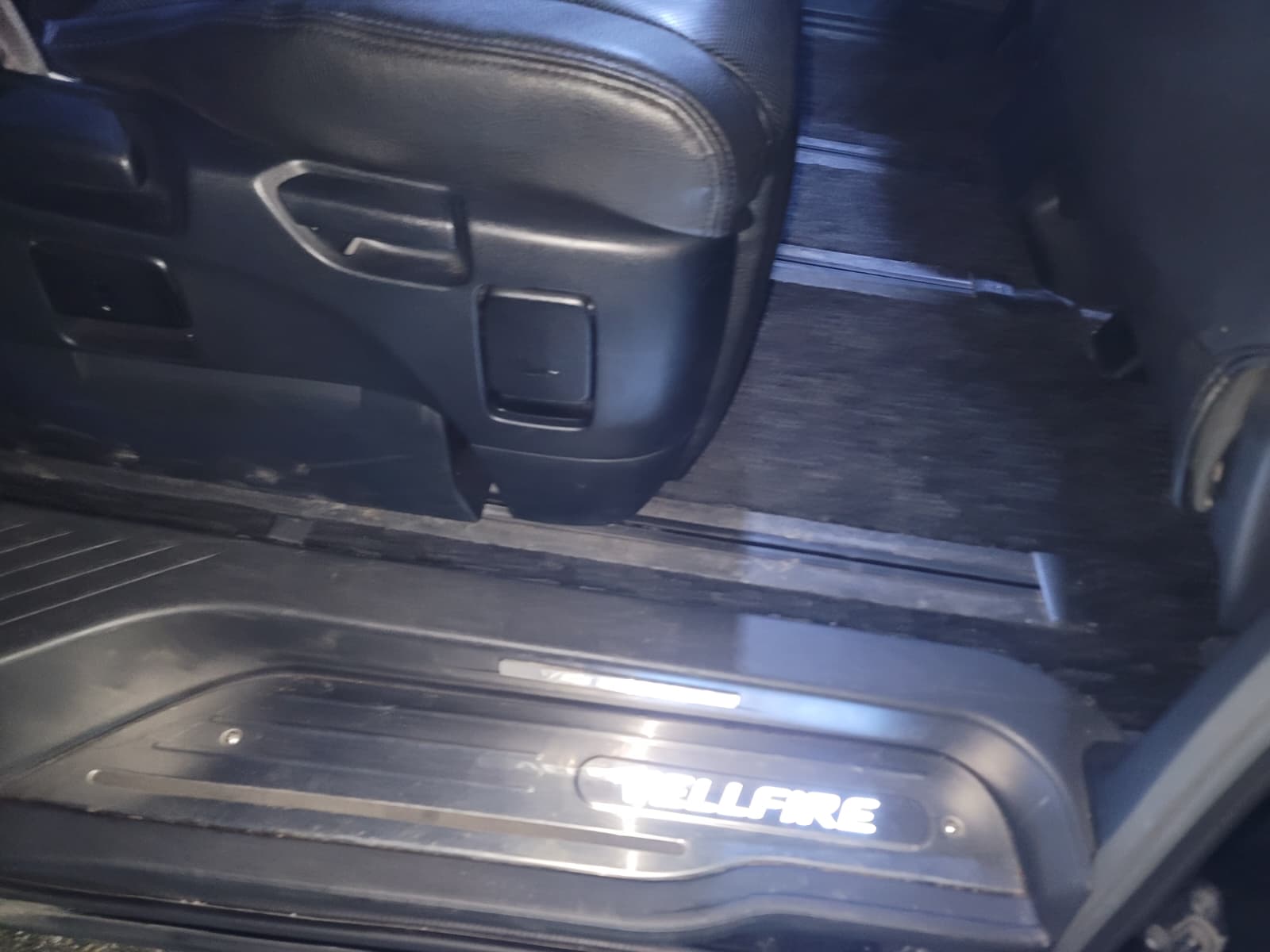 2010 Toyota Velfire
