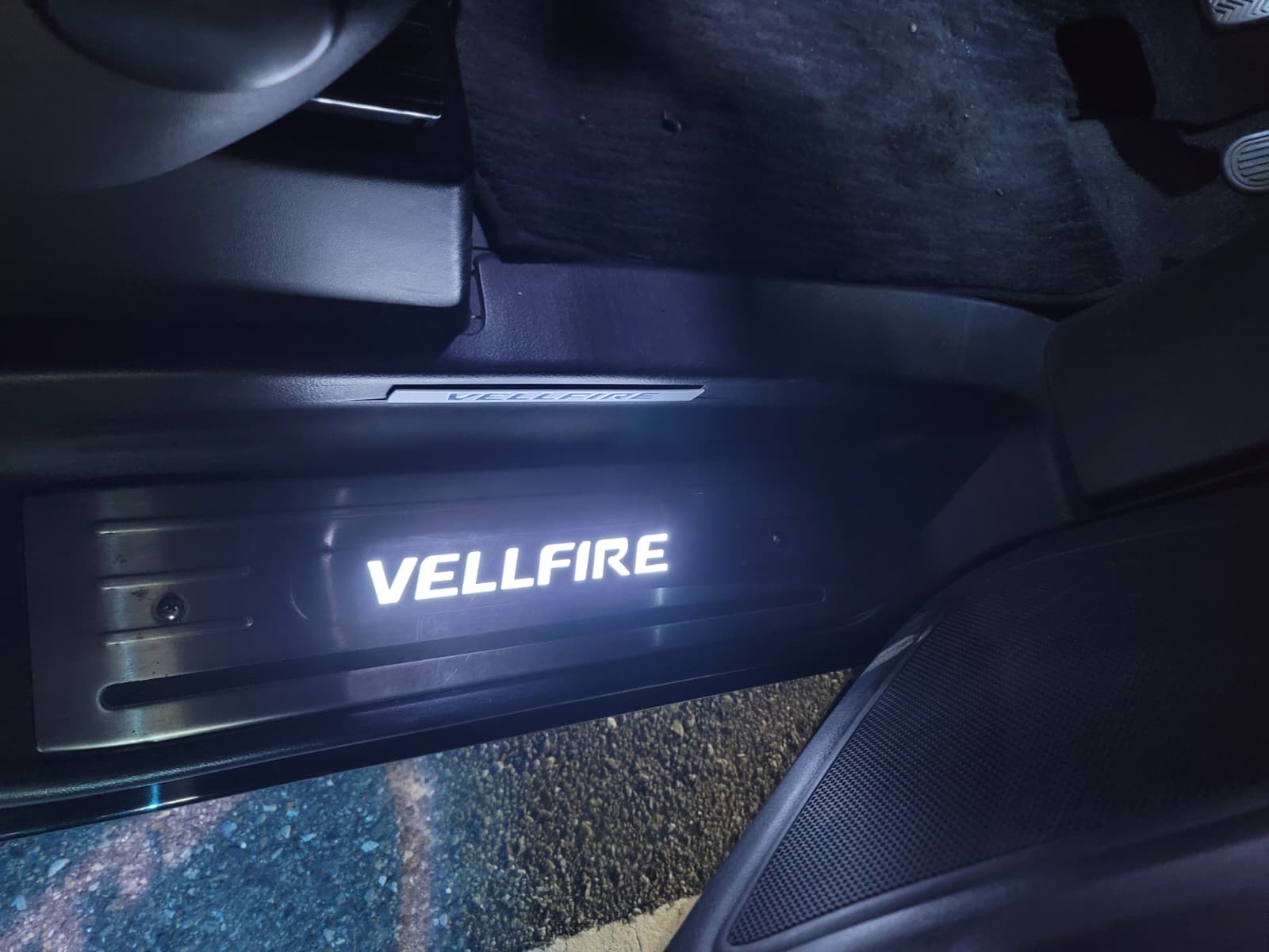 2010 Toyota Velfire