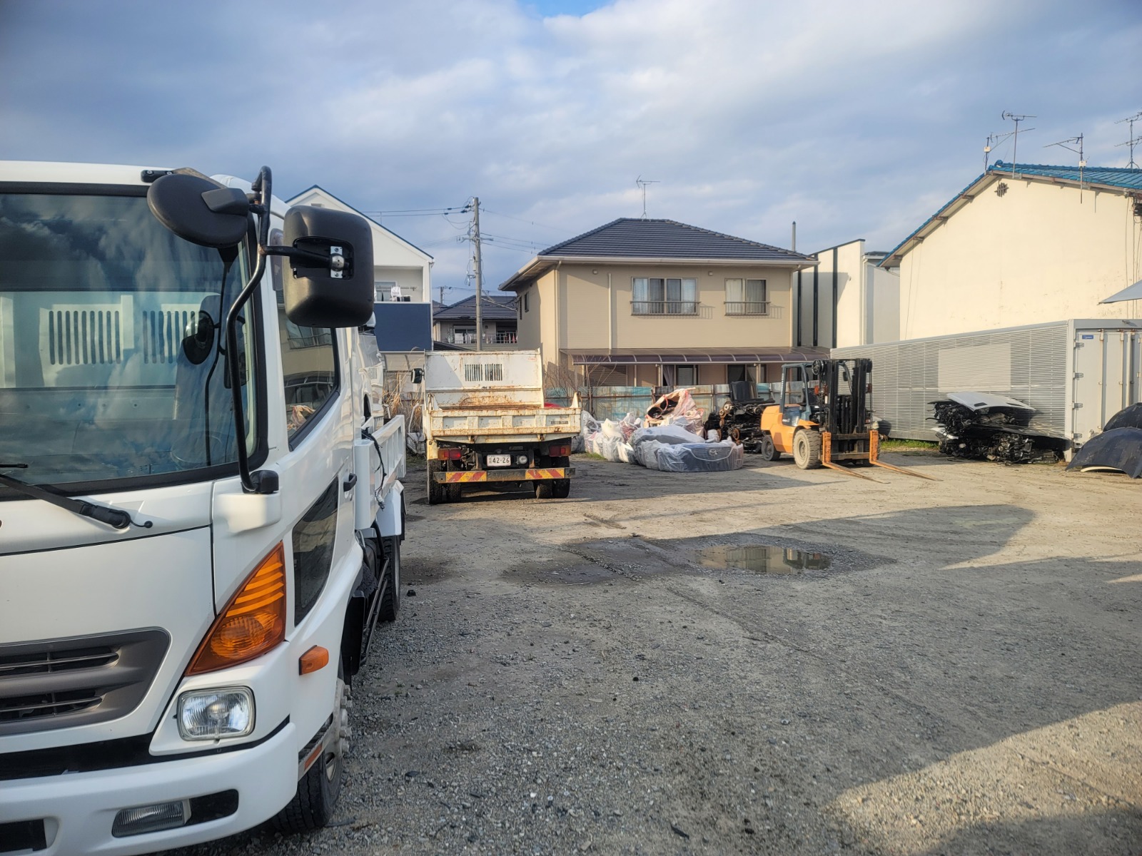8-2011 HINO RANGER DUMPER