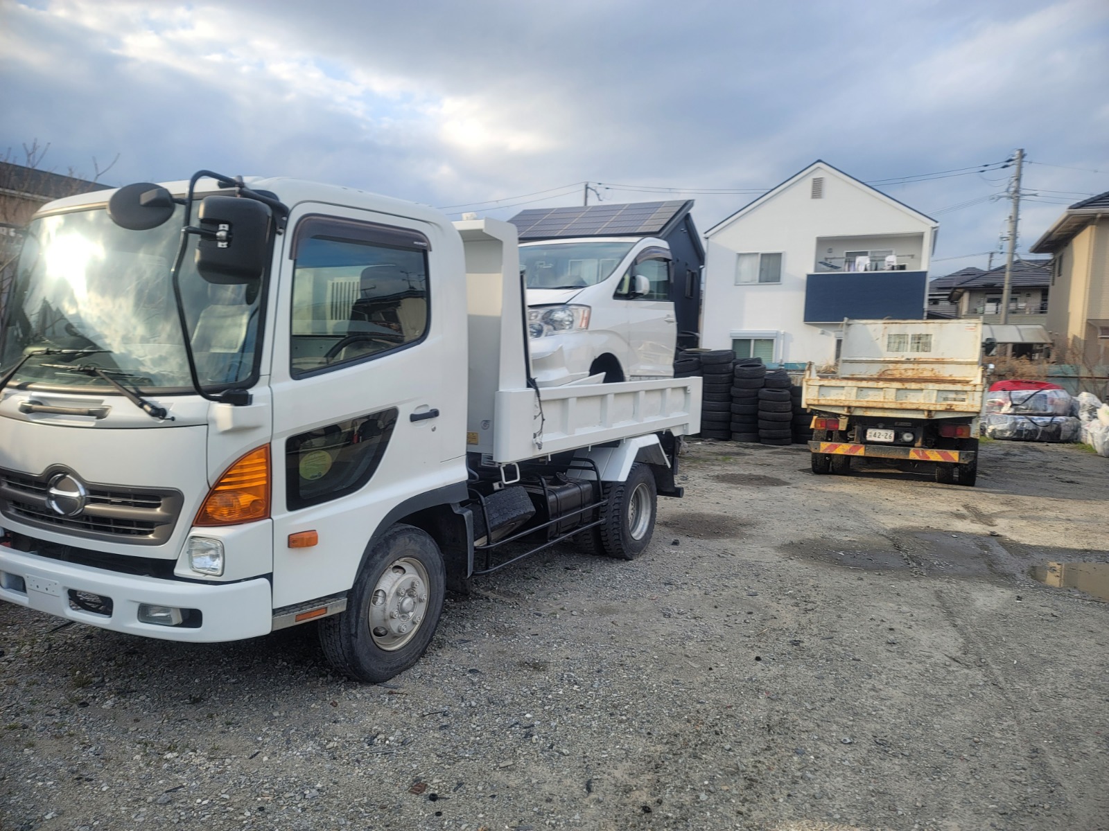 8-2011 HINO RANGER DUMPER