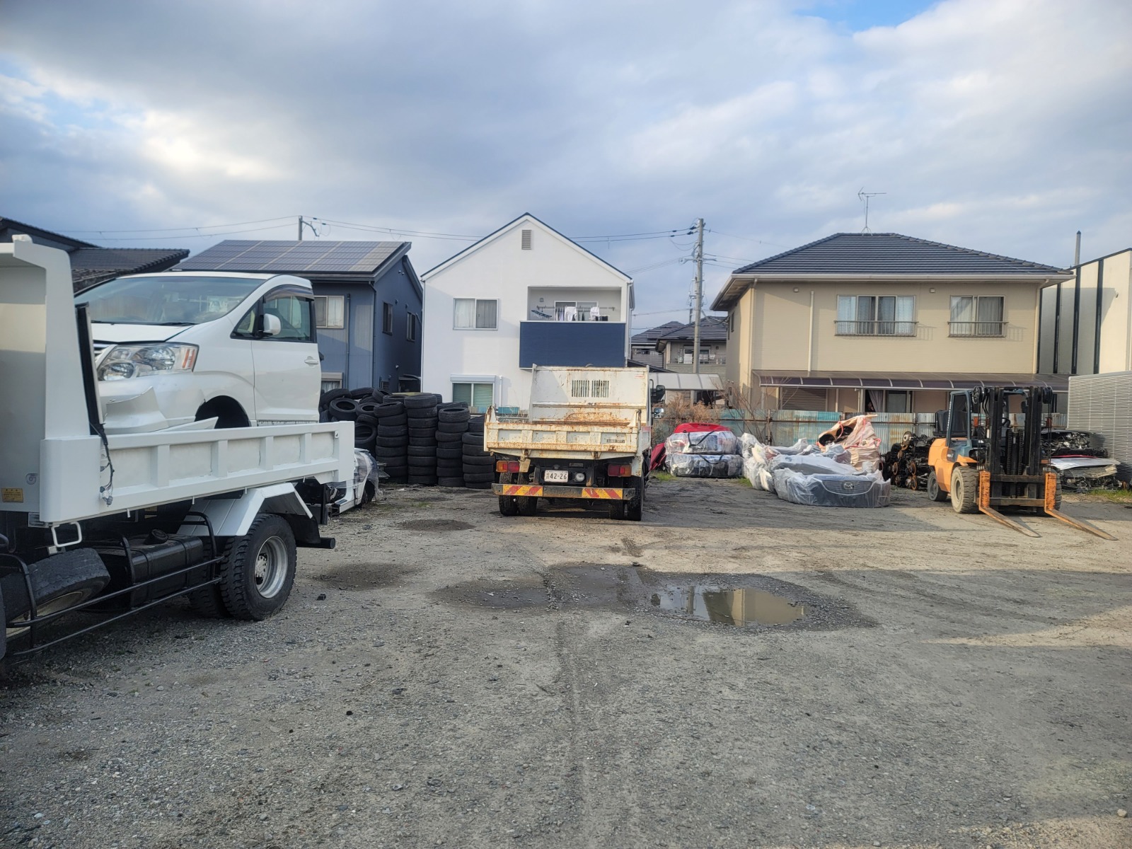 8-2011 HINO RANGER DUMPER