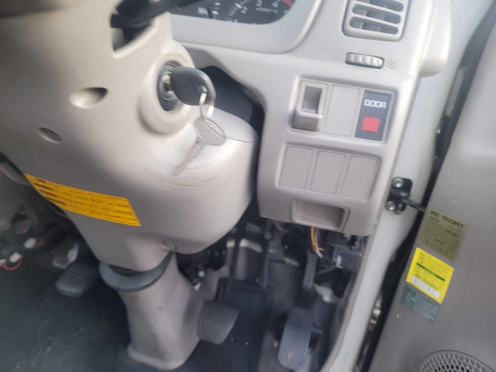 2-2010 TOYOTA TOWN-ACE FREEZER