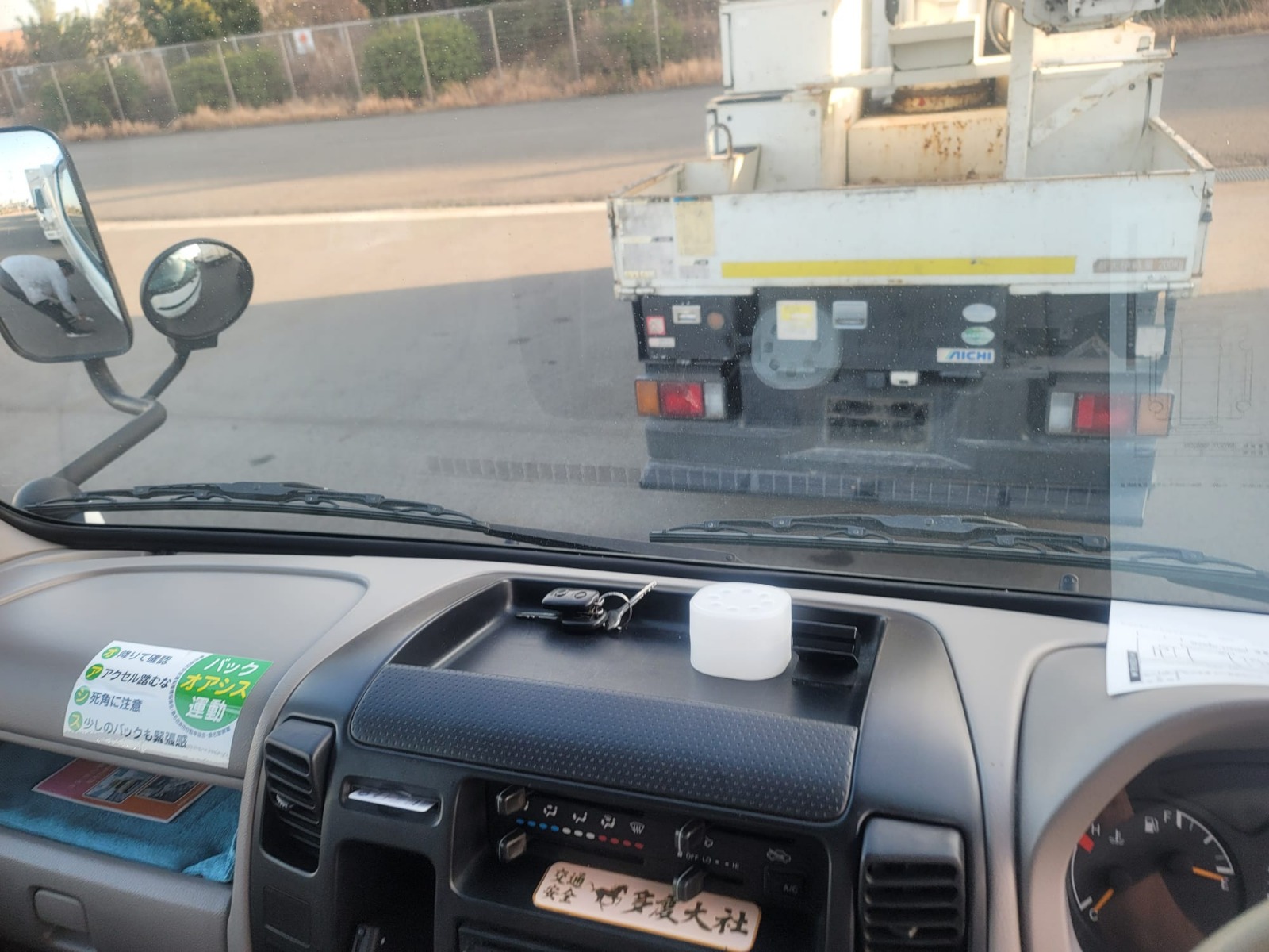 2-2010 TOYOTA TOWN-ACE FREEZER