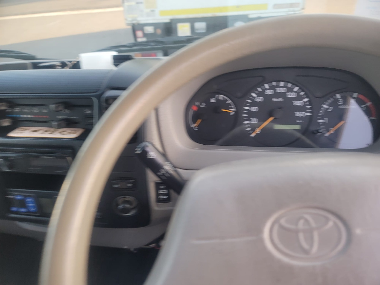 2-2010 TOYOTA TOWN-ACE FREEZER