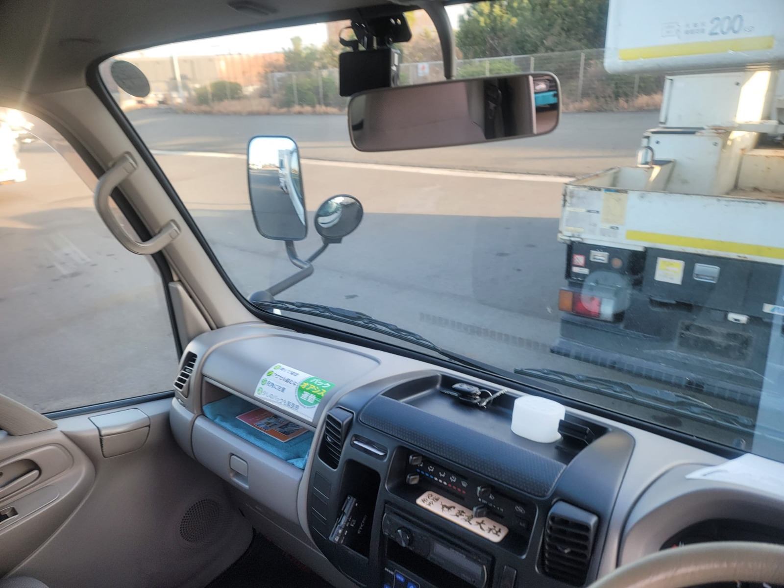 2-2010 TOYOTA TOWN-ACE FREEZER