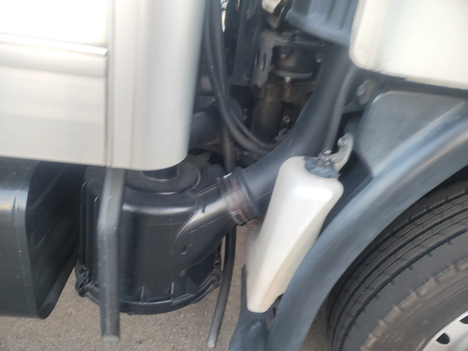 2-2010 TOYOTA TOWN-ACE FREEZER