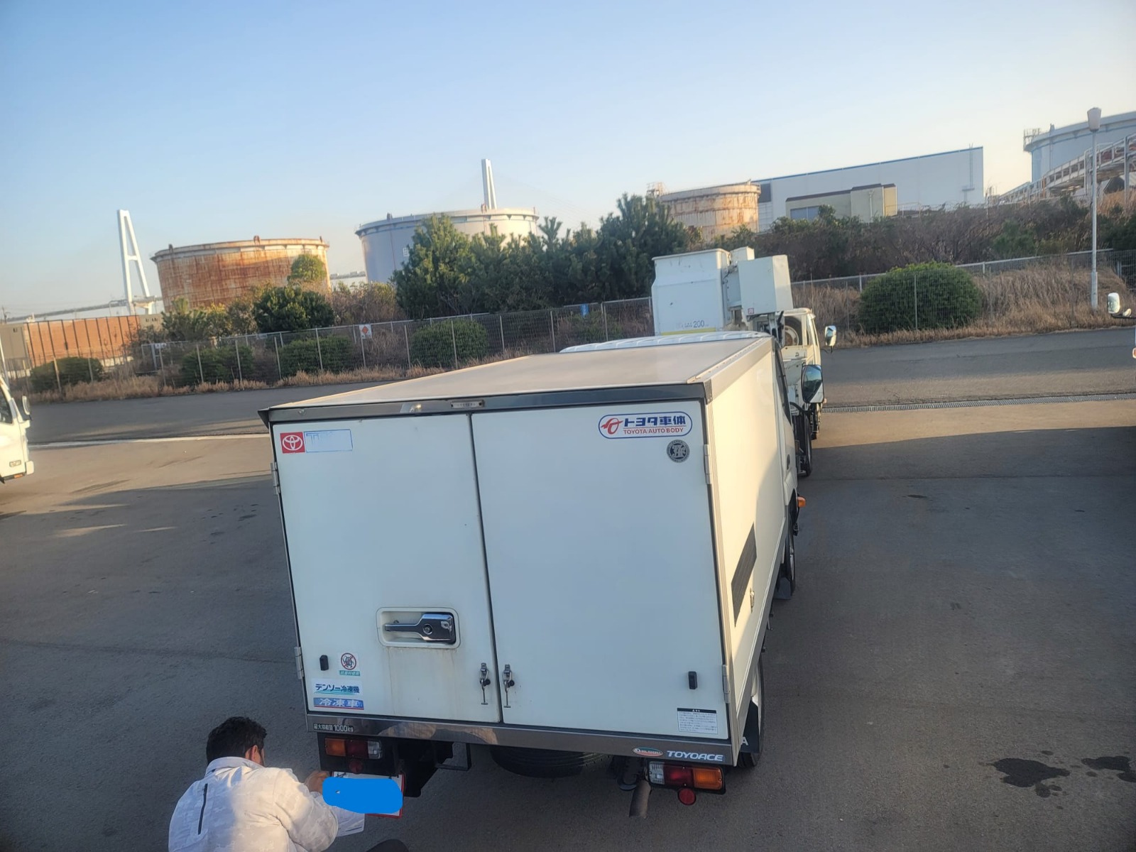 2-2010 TOYOTA TOWN-ACE FREEZER
