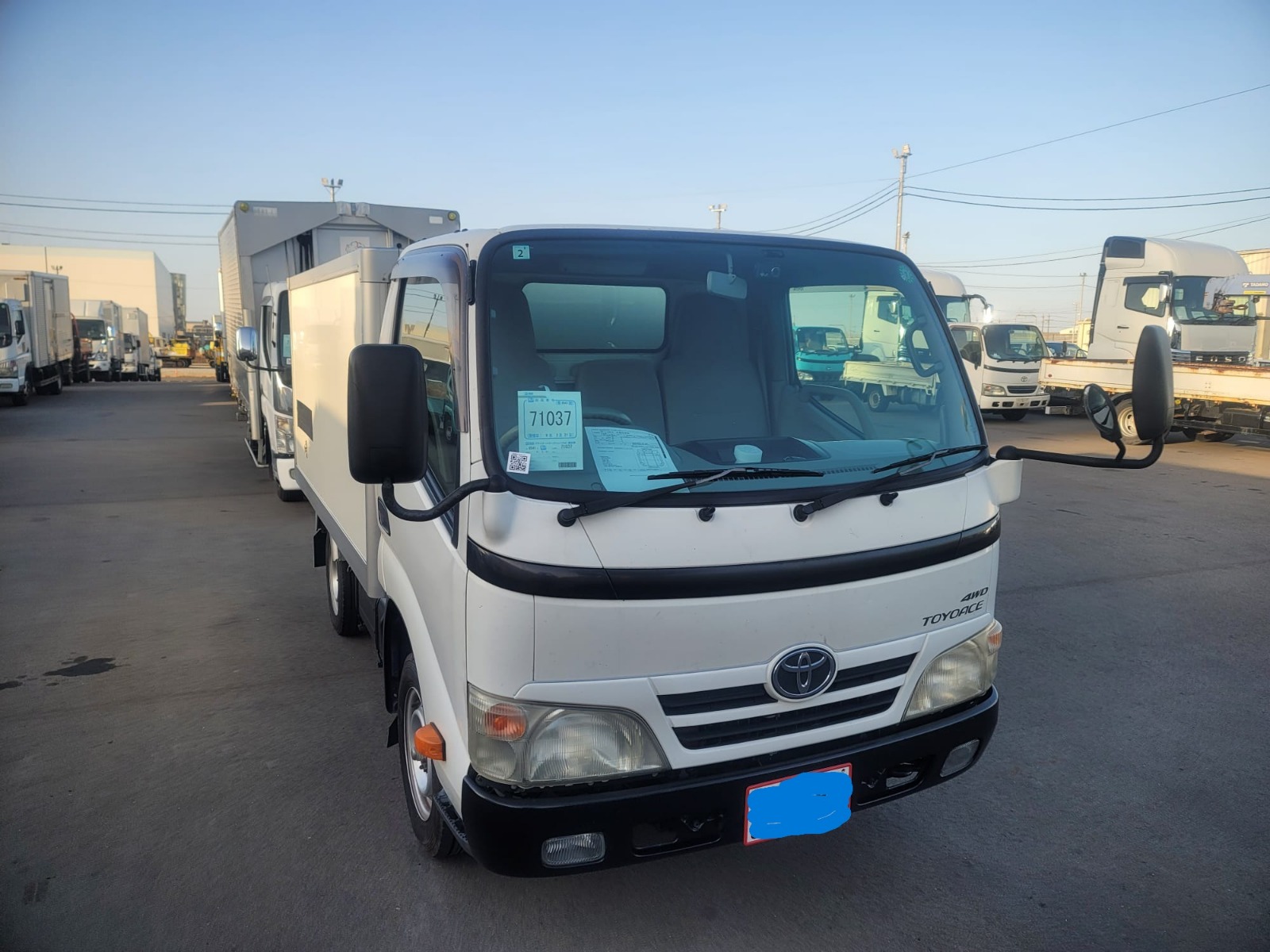 2-2010 TOYOTA TOWN-ACE FREEZER