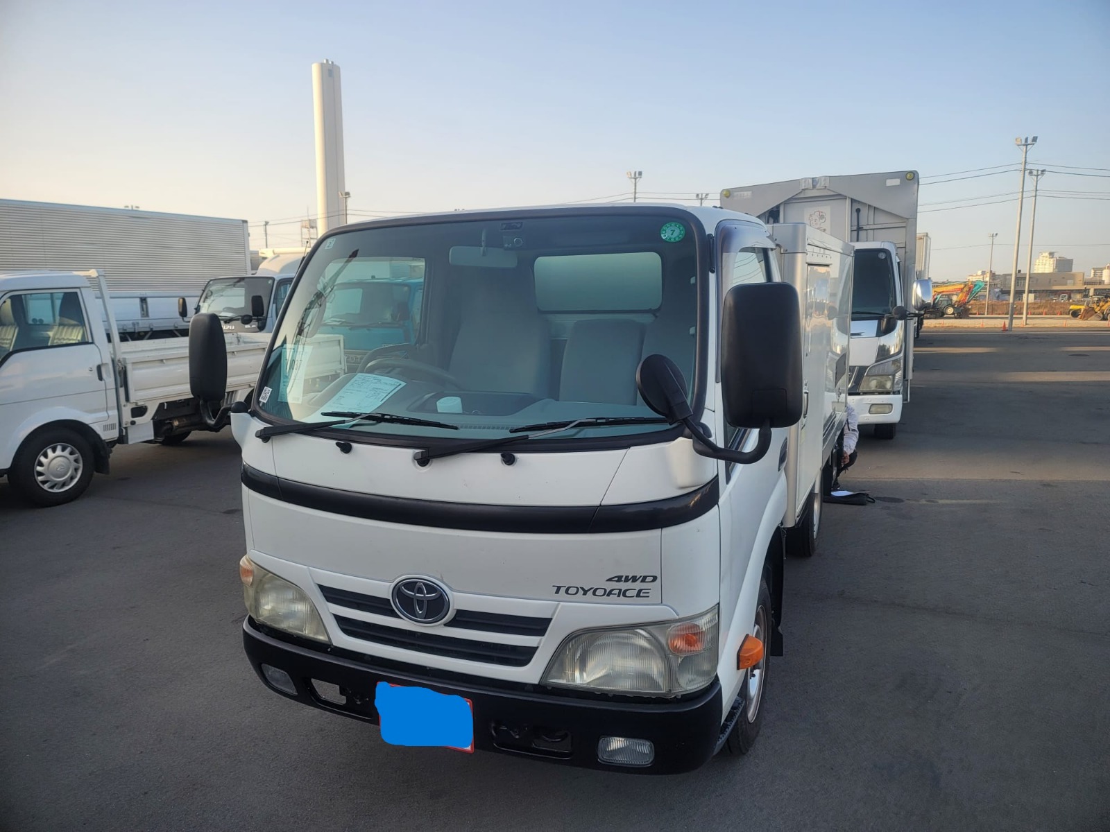 2-2010 TOYOTA TOWN-ACE FREEZER