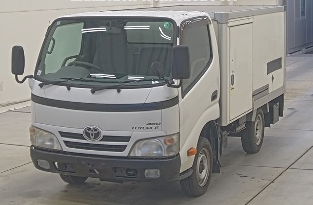 2-2010 TOYOTA TOWN-ACE FREEZER