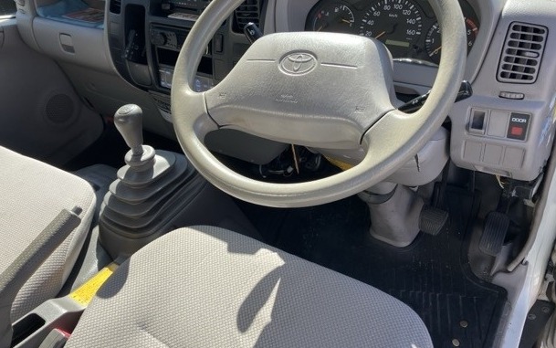 2-2010 TOYOTA TOWN-ACE FREEZER