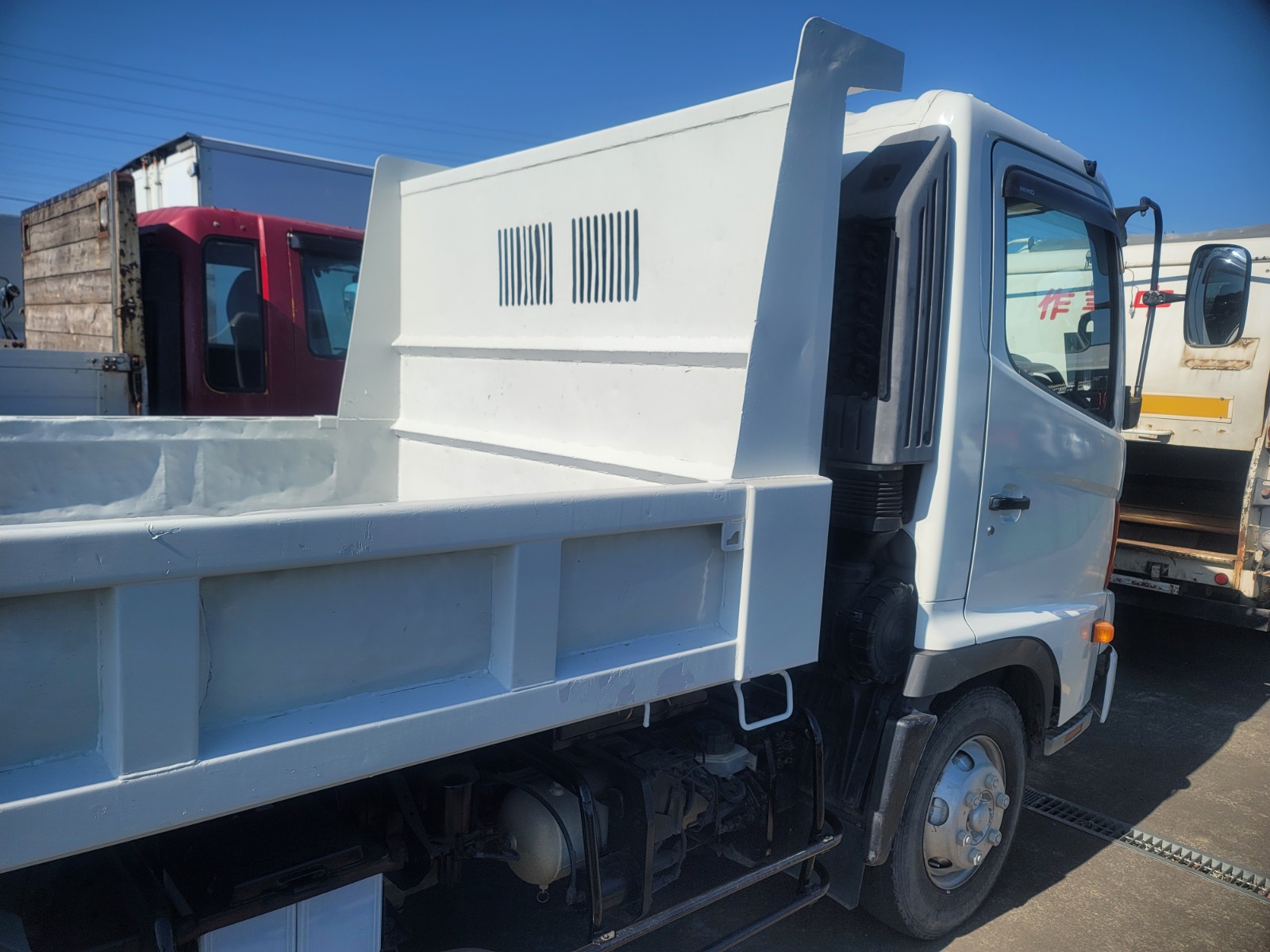 8-2011 HINO RANGER DUMPER