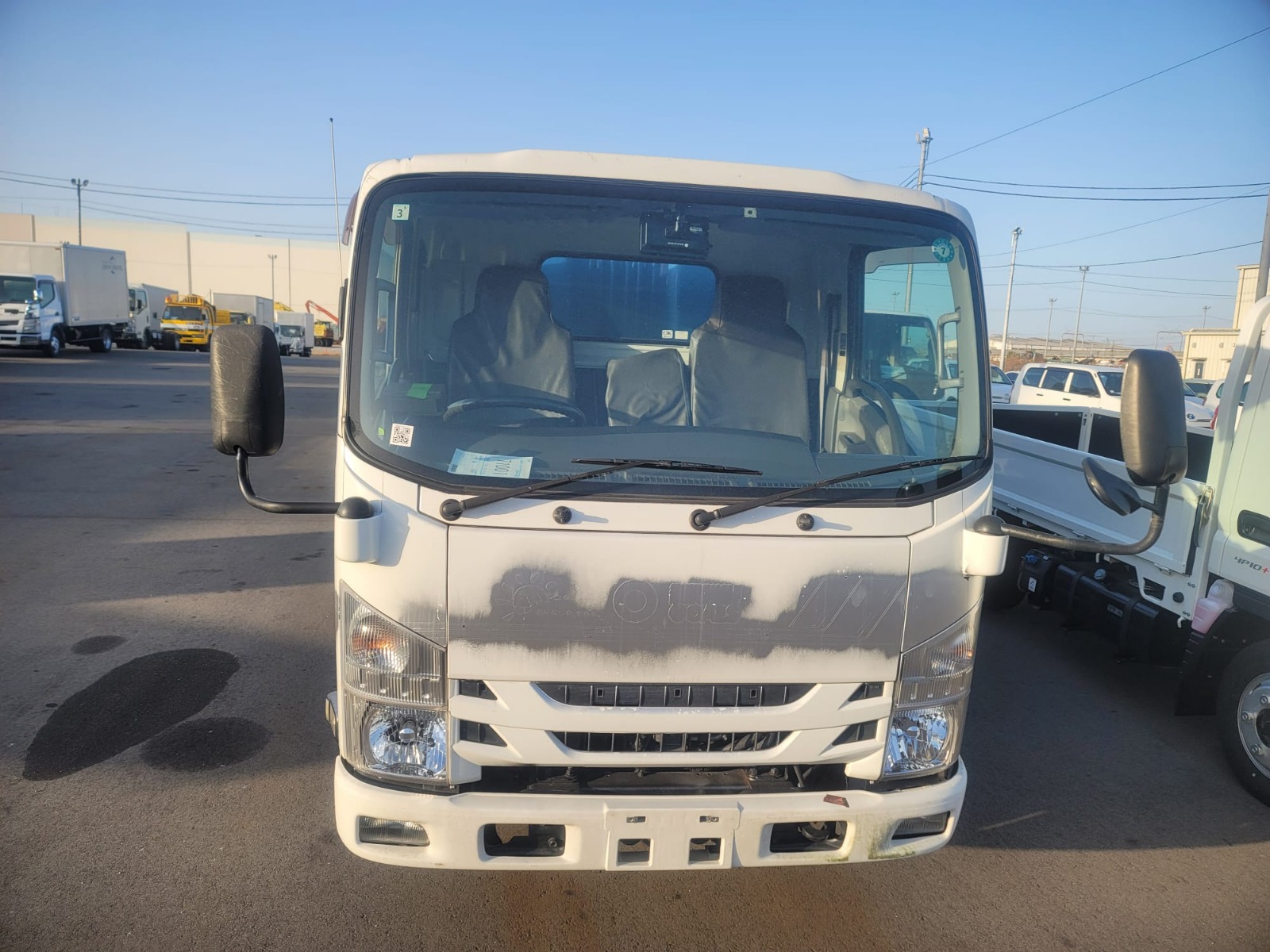 3-2014 ISUZU ELF TRUCK BARRAGE COLLECTOR