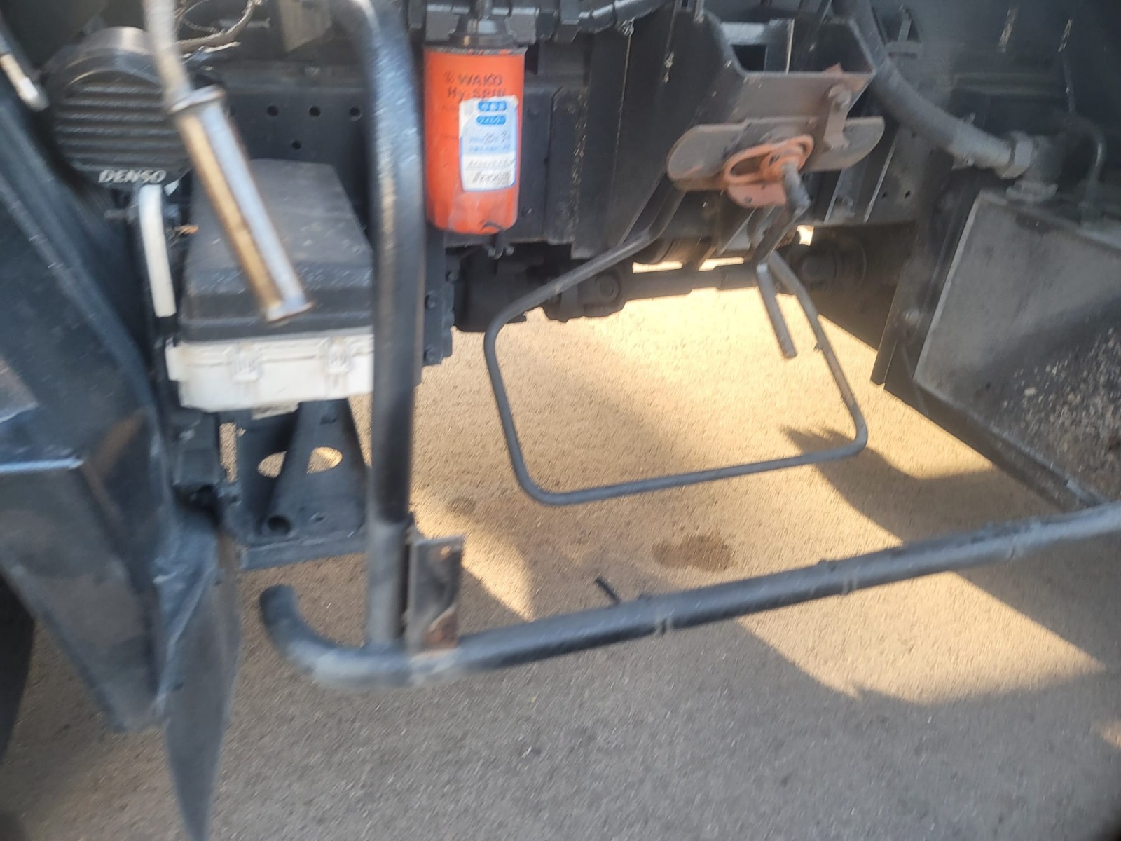 3-2014 ISUZU ELF TRUCK BARRAGE COLLECTOR