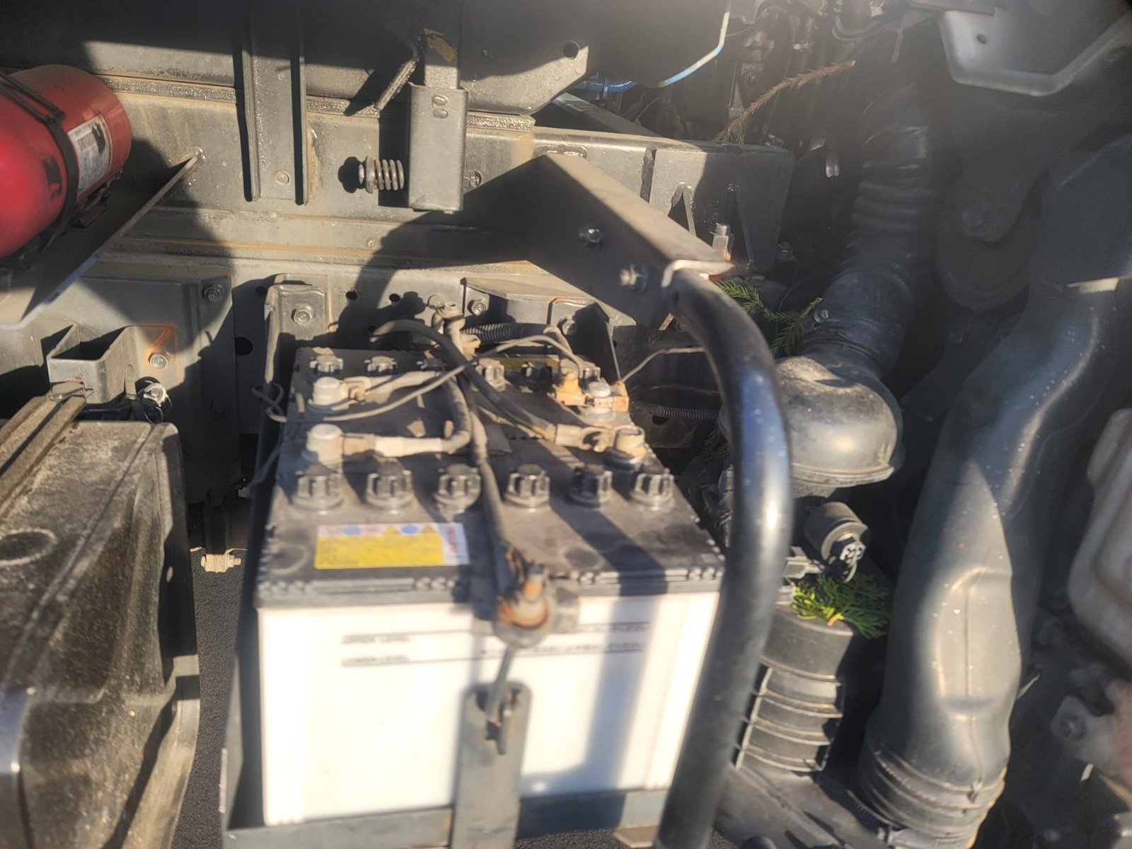 3-2014 ISUZU ELF TRUCK BARRAGE COLLECTOR