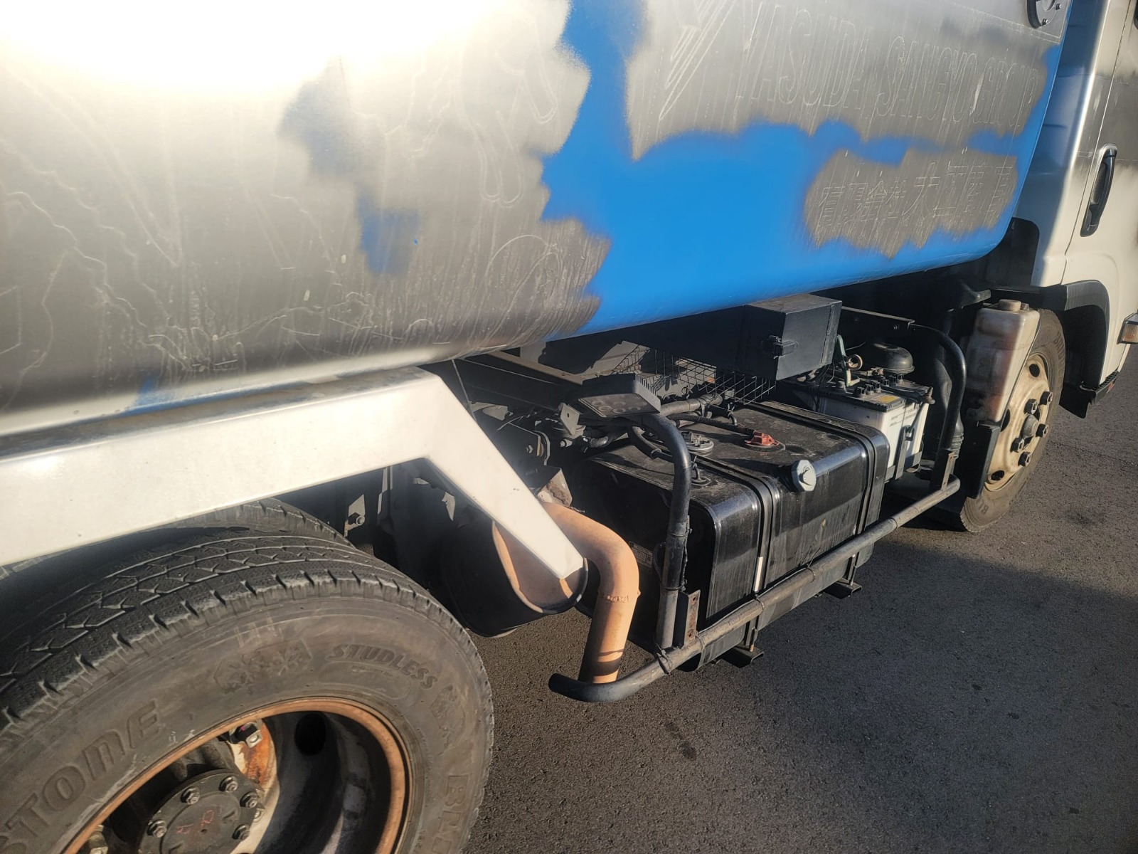 3-2014 ISUZU ELF TRUCK BARRAGE COLLECTOR