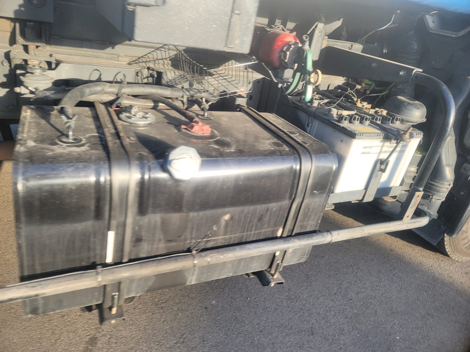 3-2014 ISUZU ELF TRUCK BARRAGE COLLECTOR