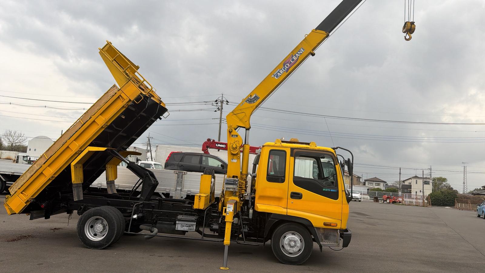2001 ISUZU FORWARD CRANE DUMPER