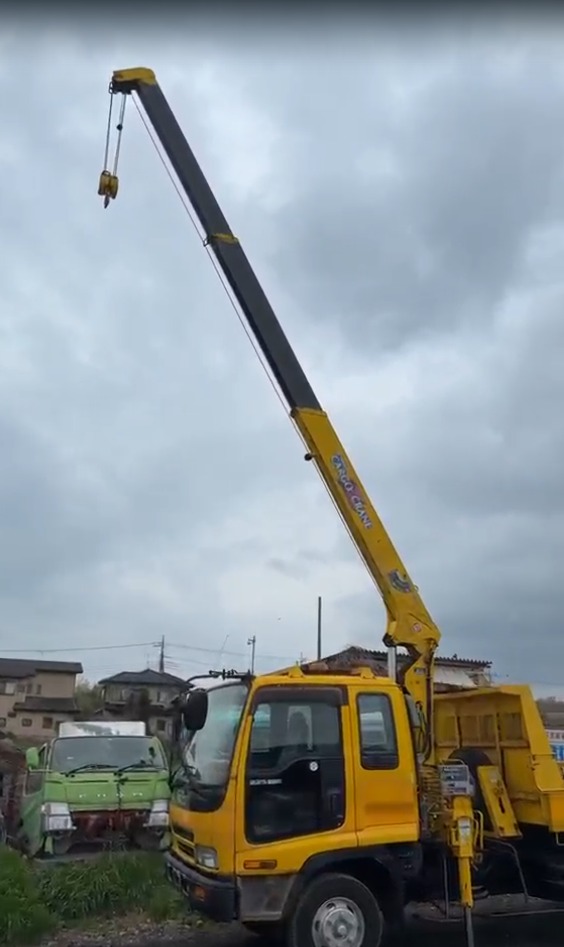 2001 ISUZU FORWARD CRANE DUMPER