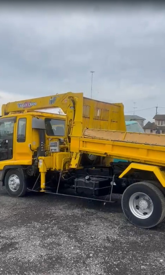 2001 ISUZU FORWARD CRANE DUMPER