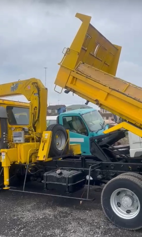 2001 ISUZU FORWARD CRANE DUMPER