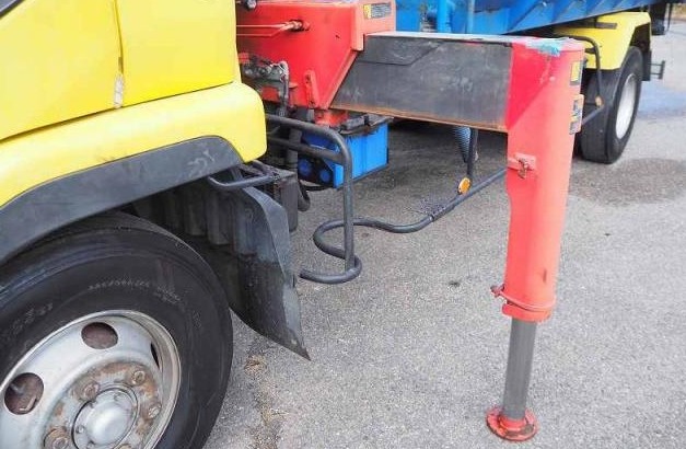 02-2007 NISSAN CRANE DUMP