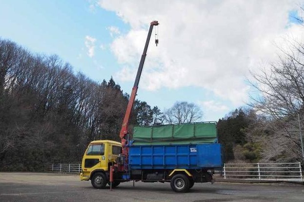 02-2007 NISSAN CRANE DUMP