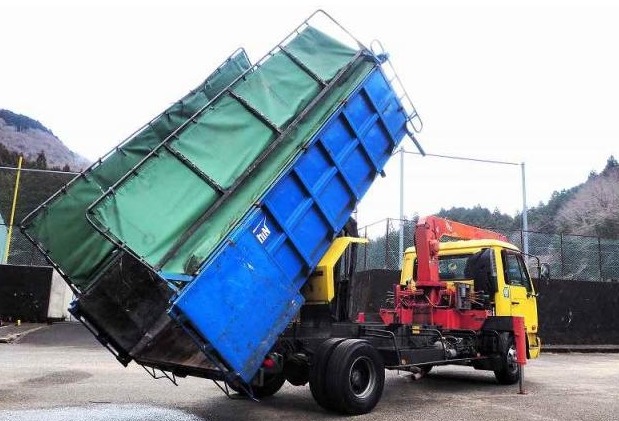 02-2007 NISSAN CRANE DUMP
